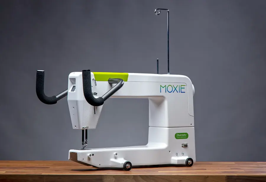 Handi Quilter Moxie 15"